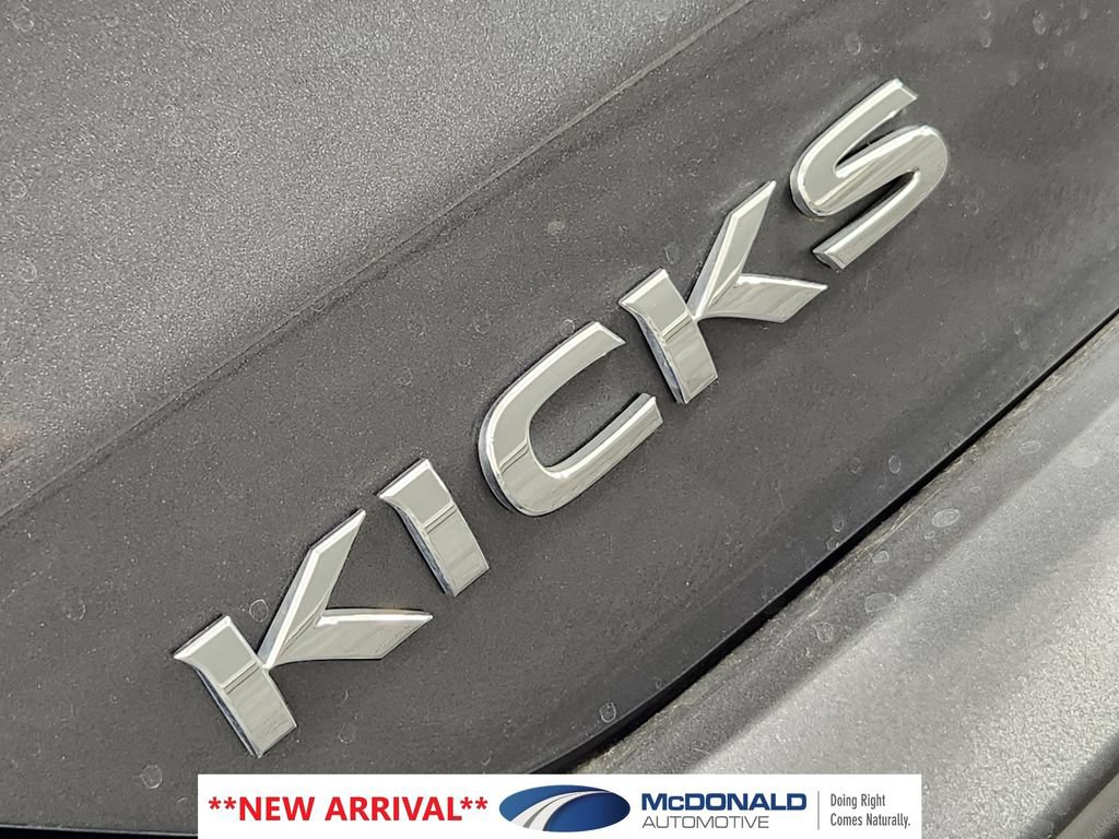 Used 2022 Nissan Kicks S FWD image 9