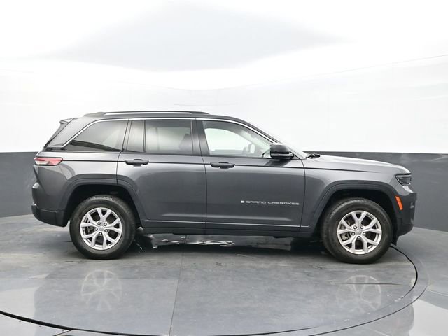 Used 2022 Jeep Grand Cherokee Limited image 6
