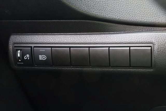 Used 2025 Toyota Corolla LE FWD image 33