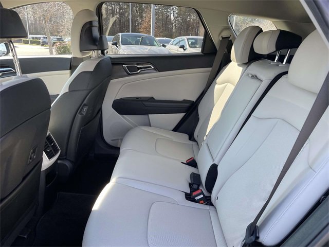 Used 2023 Kia Sportage EX image 4