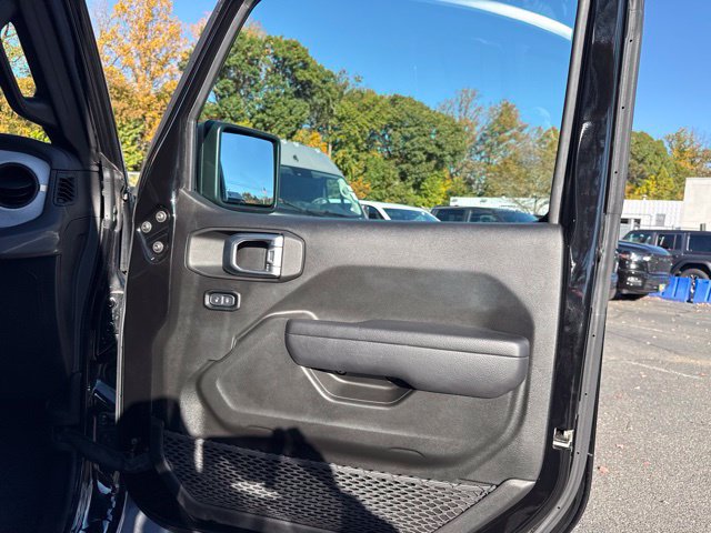 Used 2024 Jeep Wrangler Unlimited AWD/4WD image 29