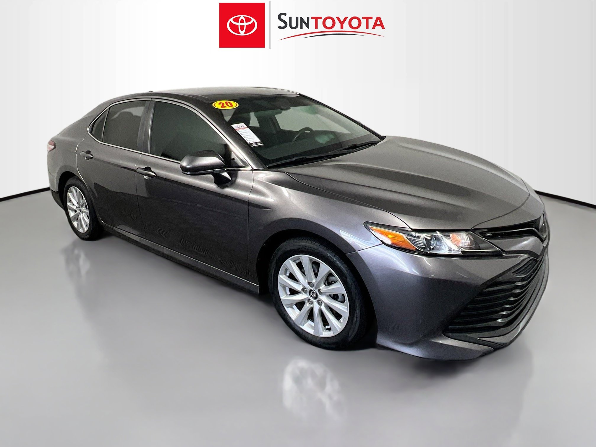 Used 2020 Toyota Camry LE FWD image 1