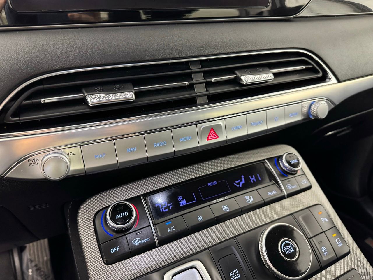 Used 2022 Hyundai Palisade Limited w/ Cargo Package image 19