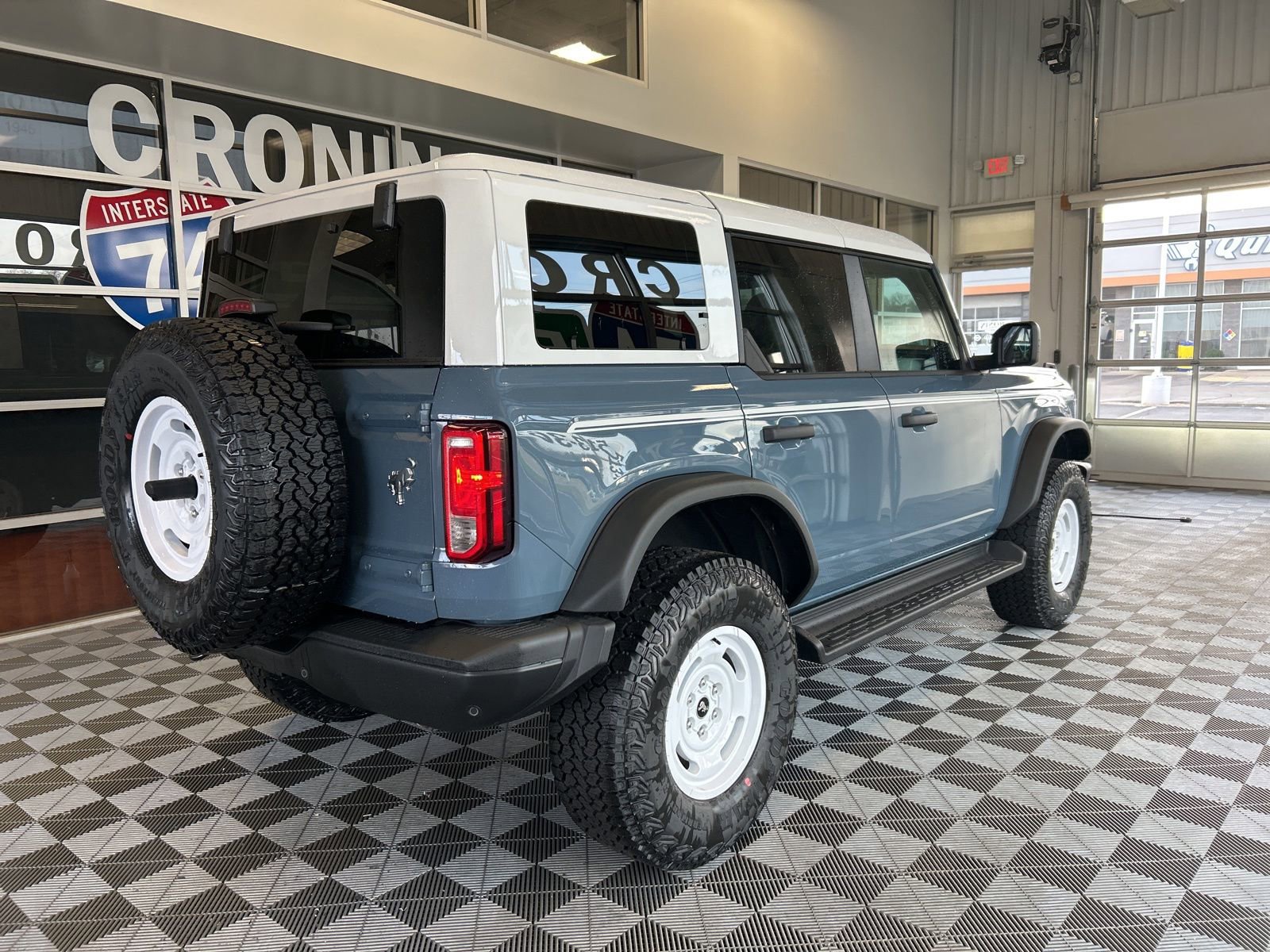 New 2025 Ford Bronco Heritage Edition image 8