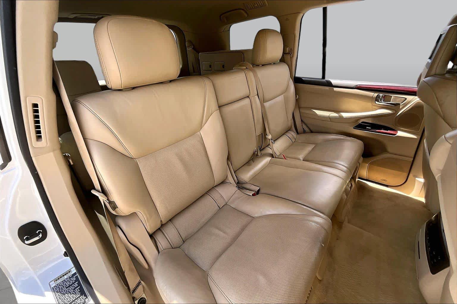 Used 2014 Lexus LX 570 4WD image 17