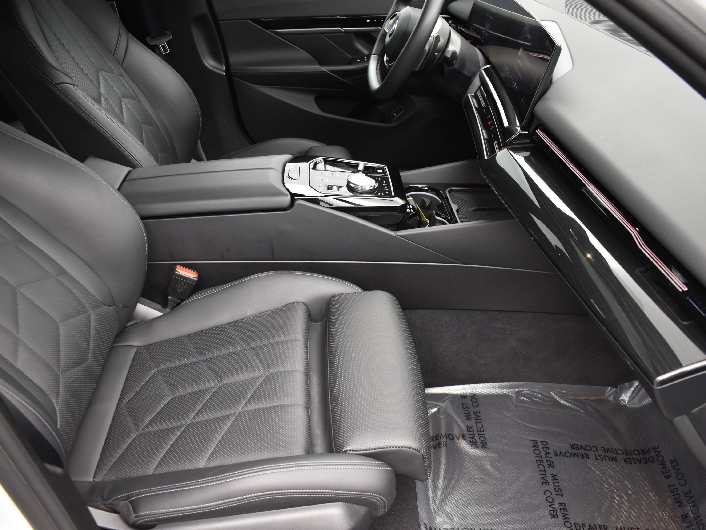 Used 2025 BMW 530i RWD image 18