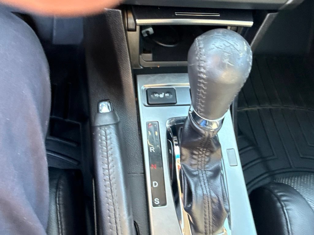 Used 2013 Acura ILX w/ Technology Package FWD image 30