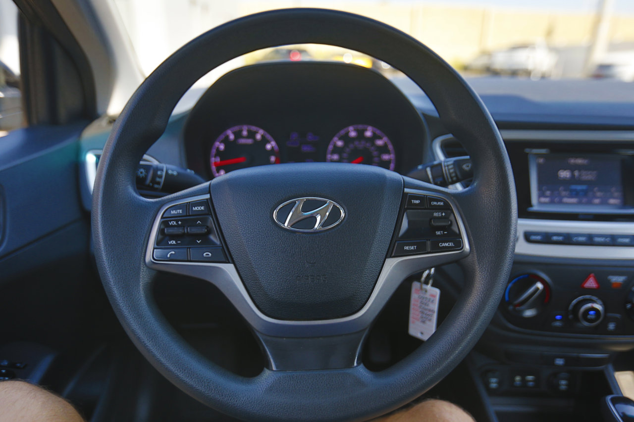 Used 2021 Hyundai Accent SE image 6