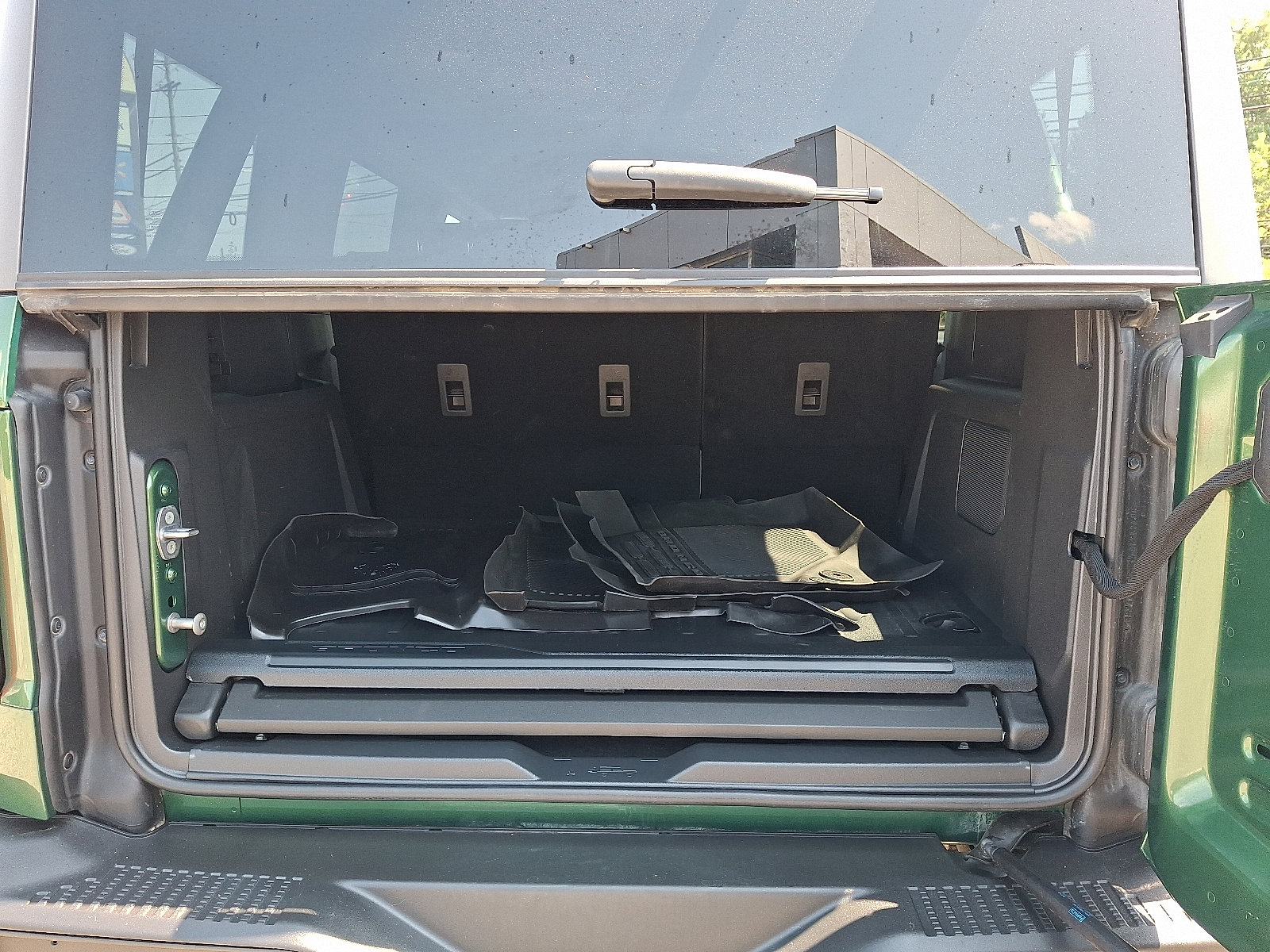 Used 2024 Ford Bronco Everglades image 28