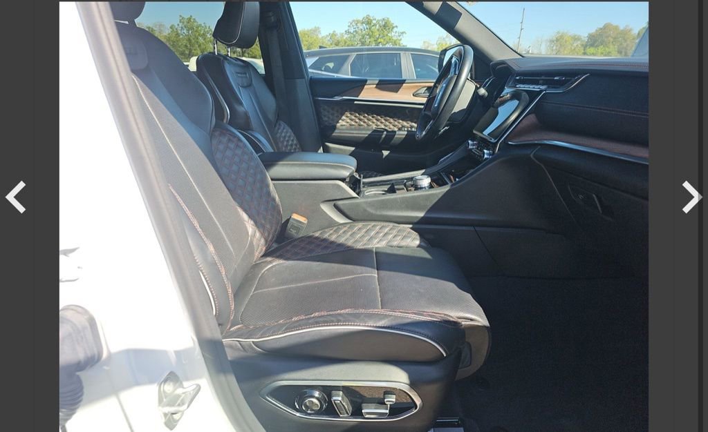 Used 2022 Jeep Grand Cherokee Summit image 10