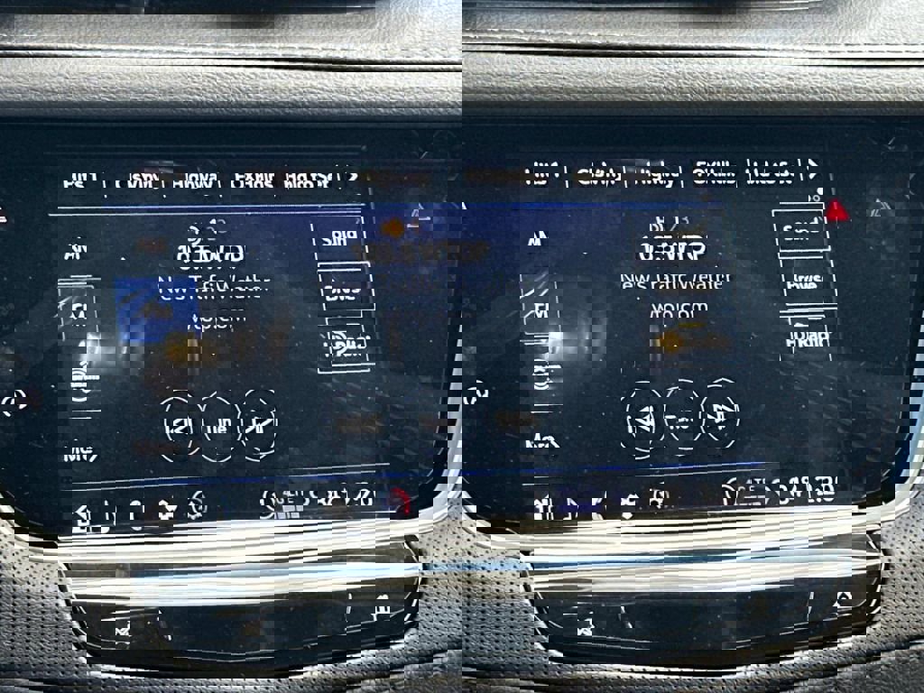 New 2025 Cadillac XT5 Luxury image 19