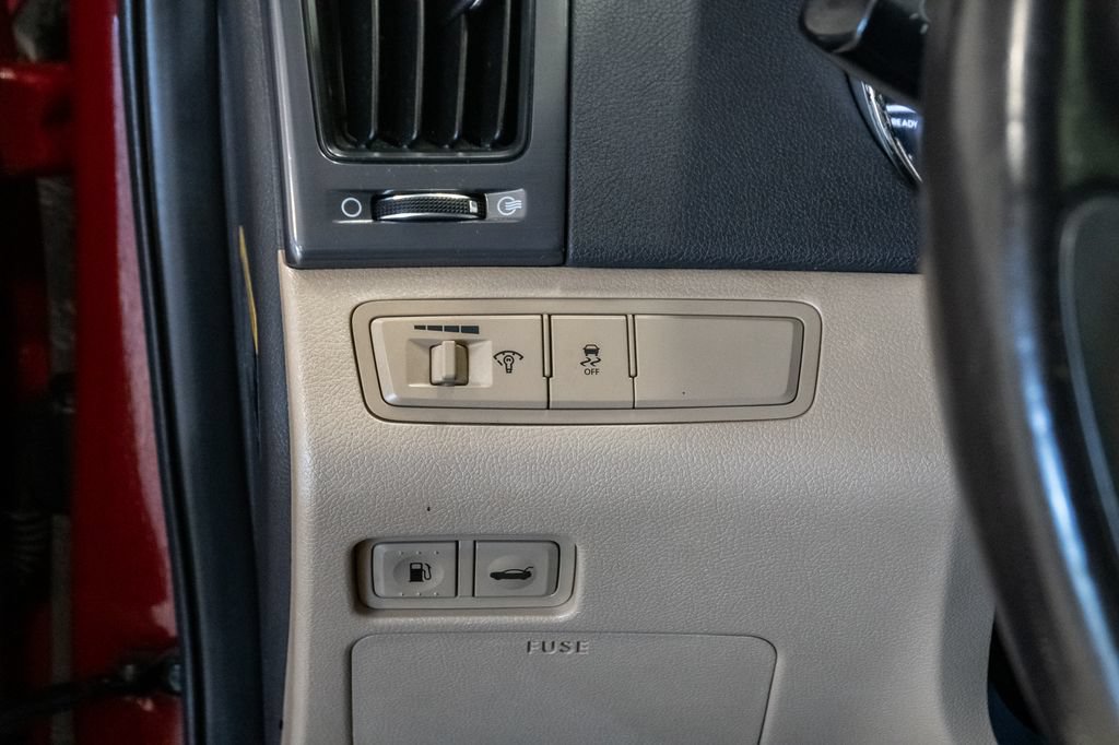 Used 2014 Hyundai Sonata Limited w/ Panoramic Sunroof Package 02 FWD image 16