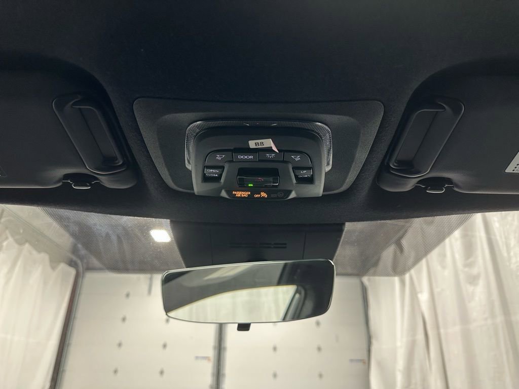 Used 2025 Toyota Corolla Cross XSE w/ Convenience Package image 40