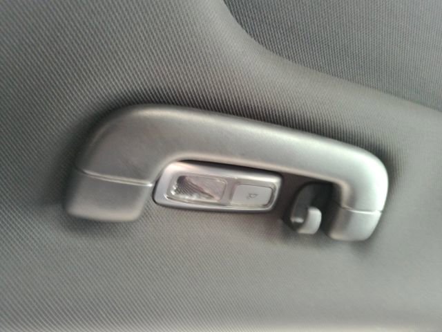 Used 2024 Genesis GV60 RWD image 33