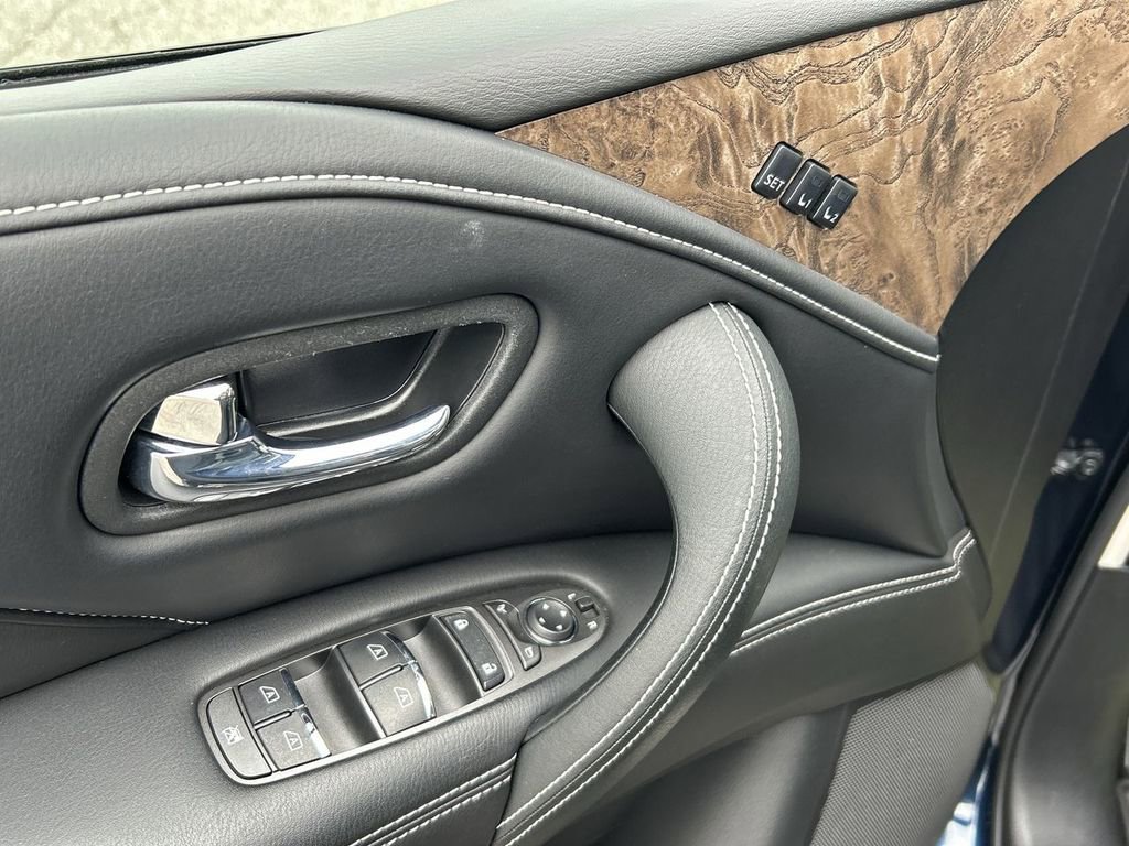 Certified 2023 INFINITI QX80 Premium Select w/ Cargo Package image 16