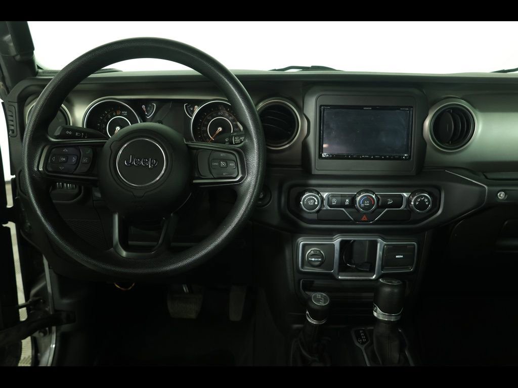 Used 2018 Jeep Wrangler Unlimited Sport AWD/4WD image 11