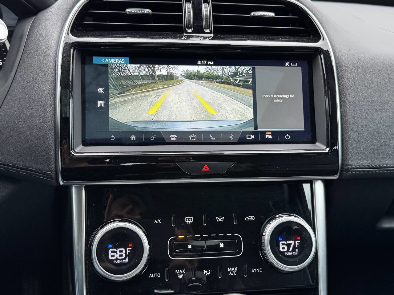 Used 2020 Jaguar XE S image 21