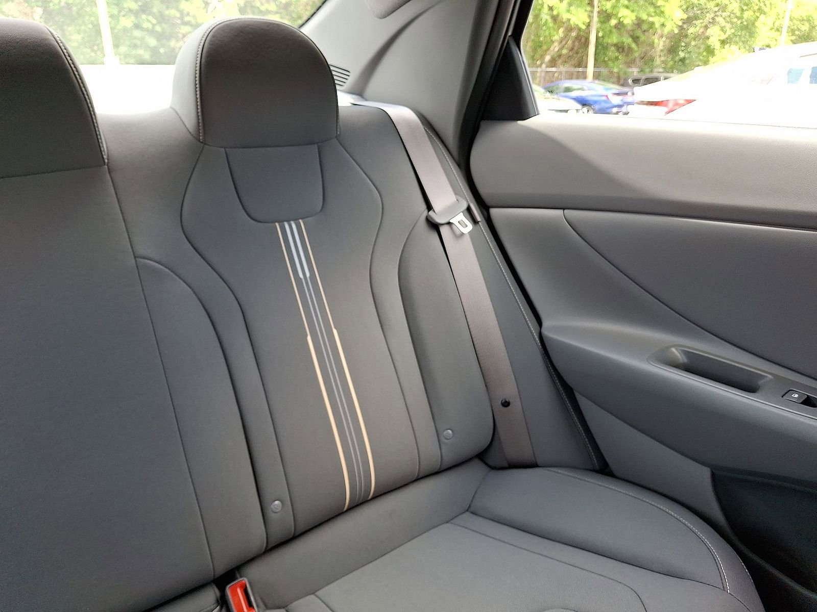 Used 2025 Hyundai Elantra Sport FWD image 14