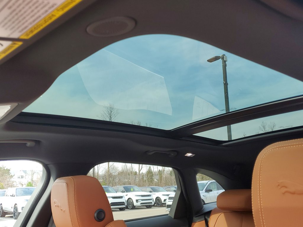 New 2026 Jaguar F-PACE R-Dynamic S AWD/4WD image 26