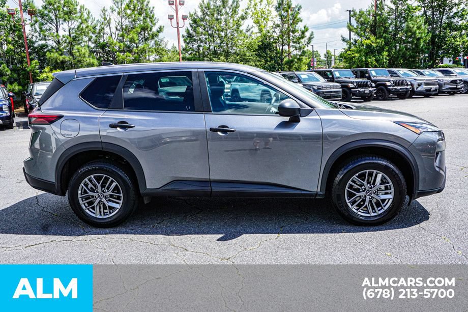 Used 2024 Nissan Rogue S AWD/4WD image 8