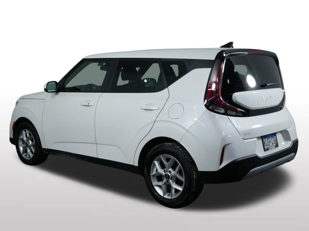 Certified 2023 Kia Soul S image 8