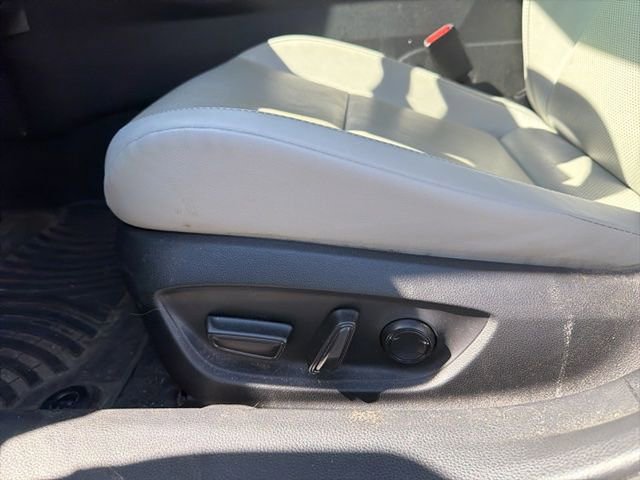 Used 2023 Toyota Prius Limited w/ Limited Premium Package FWD image 8