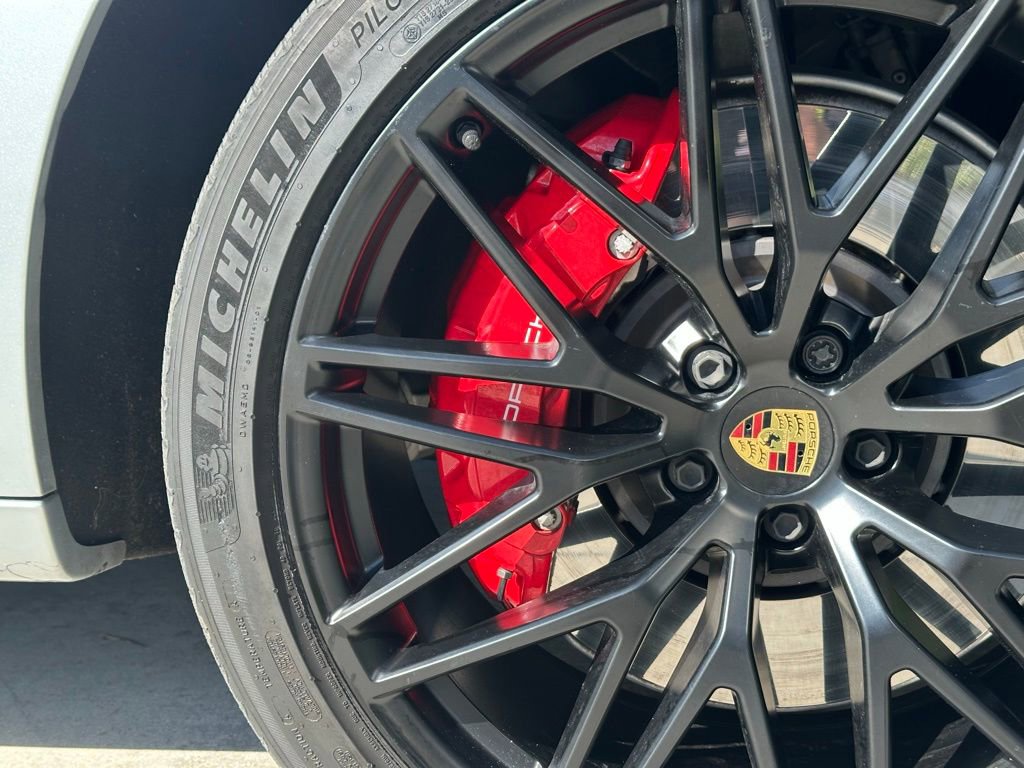 Certified 2023 Porsche Macan GTS image 16