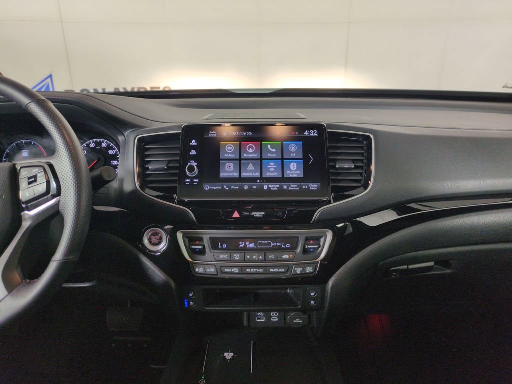 Certified 2024 Honda Ridgeline Black Edition image 22