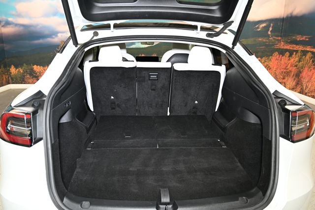 Used 2023 Tesla Model Y Long Range AWD/4WD image 54