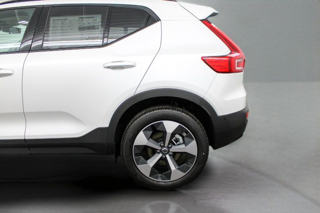 New 2026 Volvo XC40 B4 Plus w/ Protection Package Premier FWD image 34