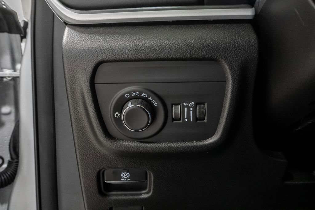 New 2026 Jeep Grand Cherokee Laredo X AWD/4WD image 10