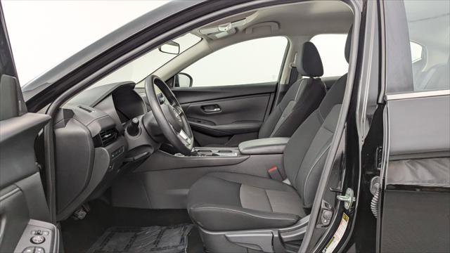 Used 2025 Nissan Sentra SV image 14
