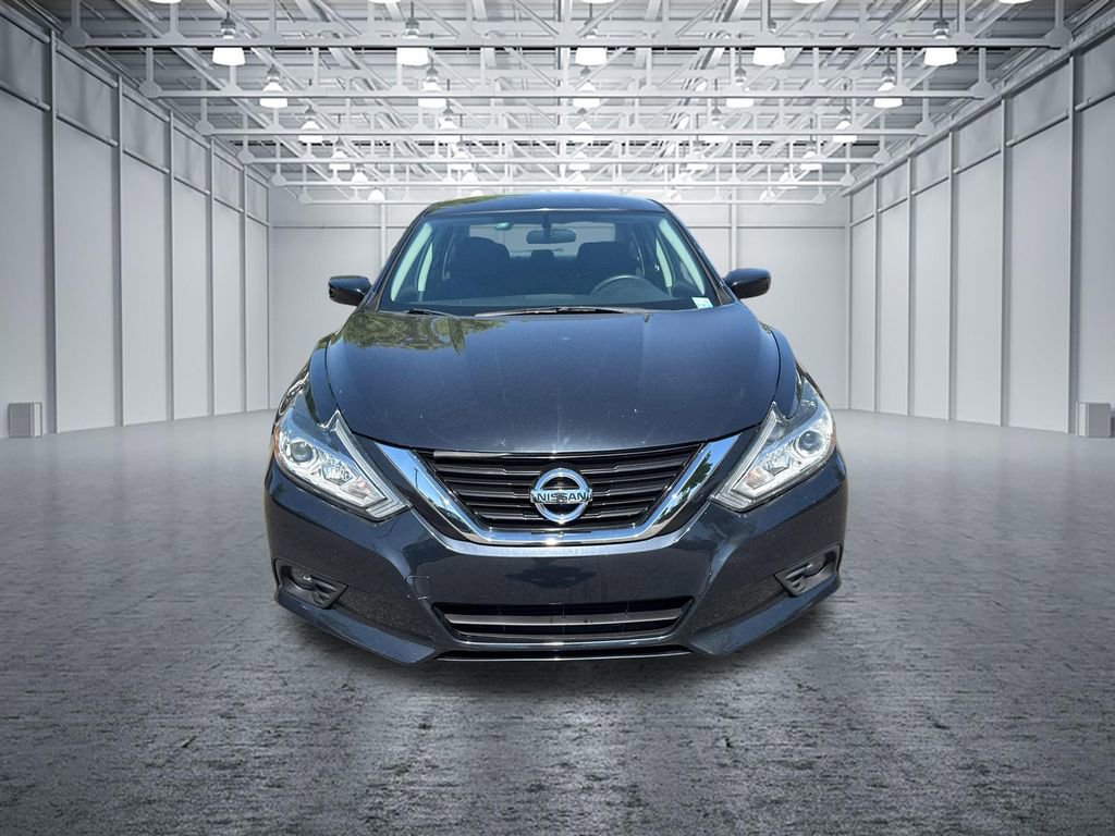 Used 2017 Nissan Altima 2.5 SV FWD image 2