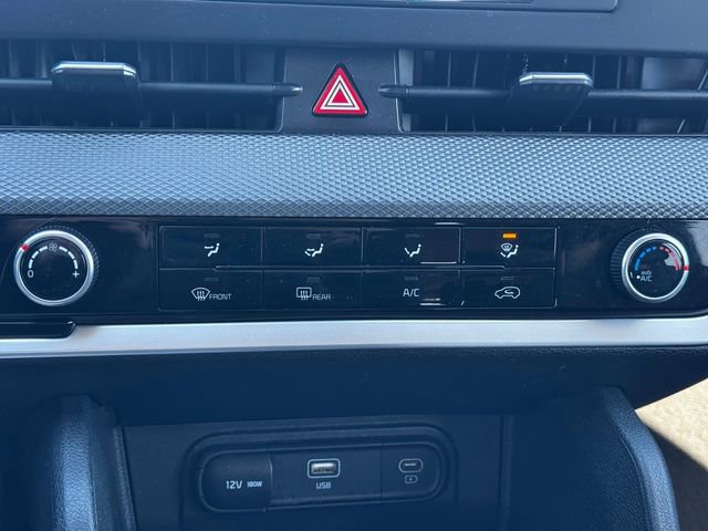 Used 2025 Kia Sportage LX image 32