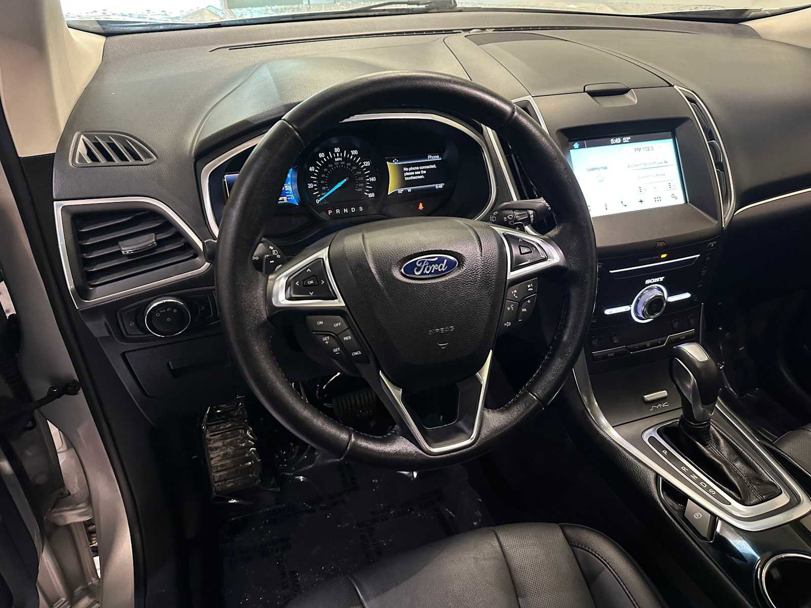 Used 2017 Ford Edge Titanium w/ Canadian Touring Package image 2