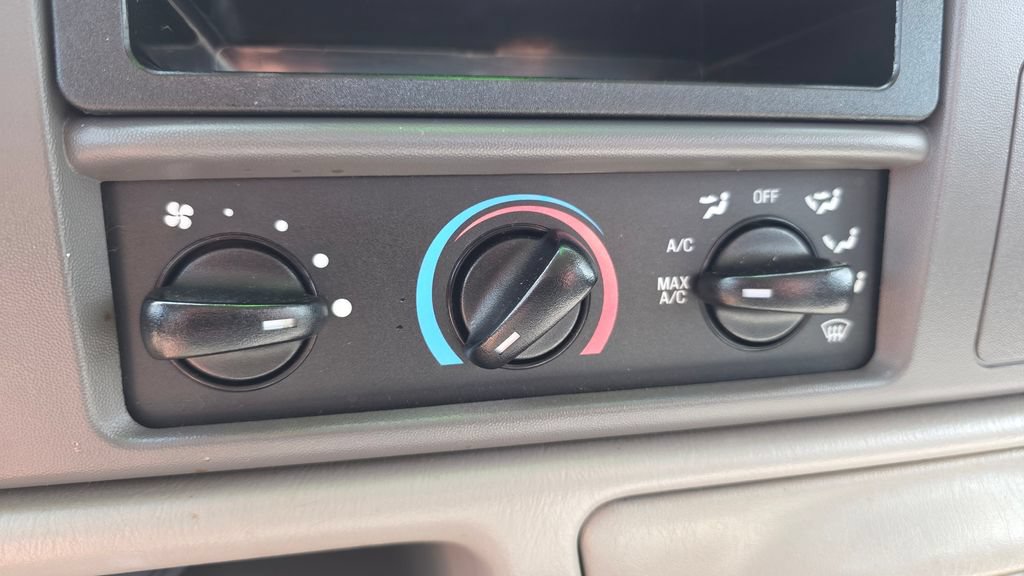 Used 1999 Ford F250 XLT RWD image 32