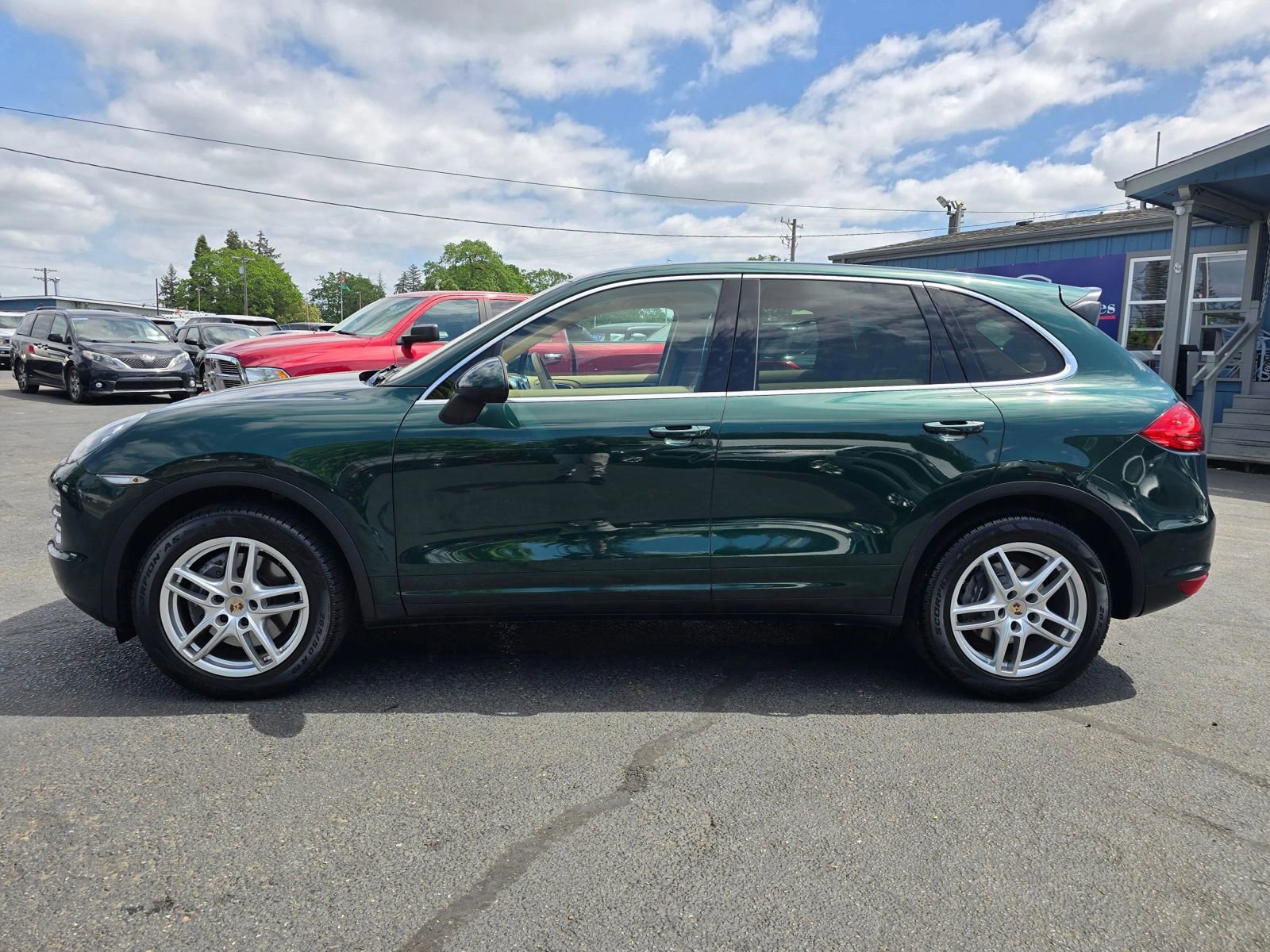 Used 2014 Porsche Cayenne AWD/4WD image 2