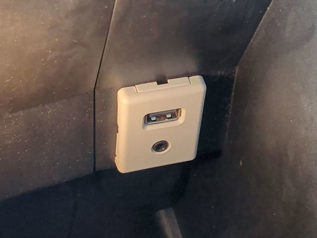 Used 2017 Chevrolet Equinox LT w/ Convenience Package FWD image 25
