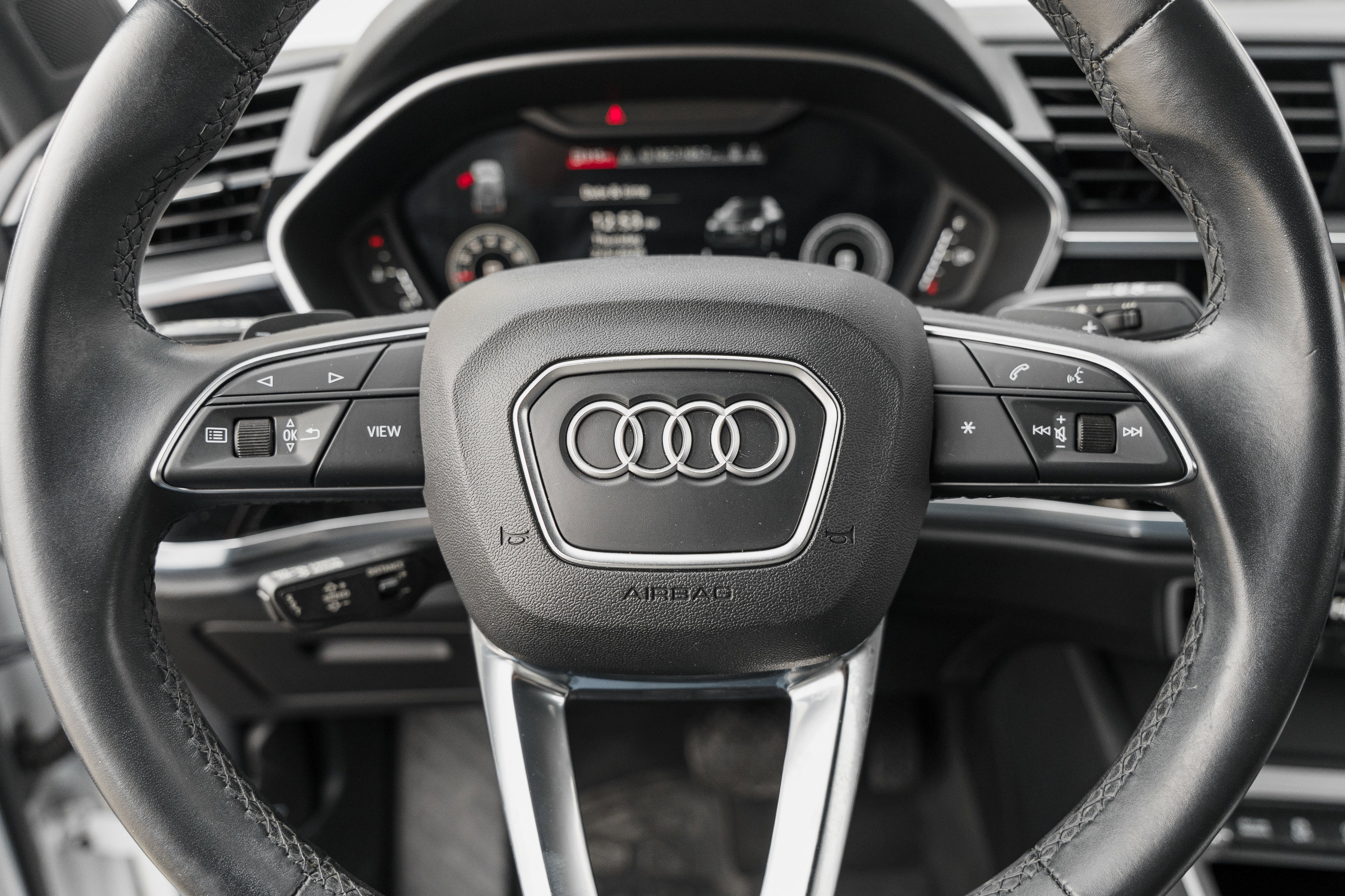 Used 2022 Audi Q3 2.0T Premium Plus w/ Premium Plus Package image 17