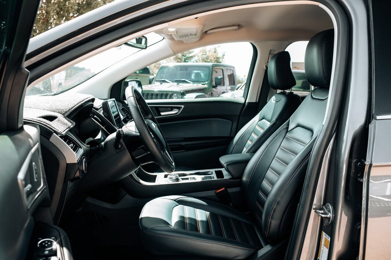 Used 2022 Ford Edge SEL w/ Sport Appearance Package AWD/4WD image 18
