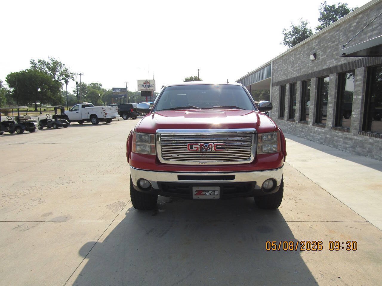 Used 2011 GMC Sierra 1500 SLE w/ Chrome Essentials Package AWD/4WD image 3