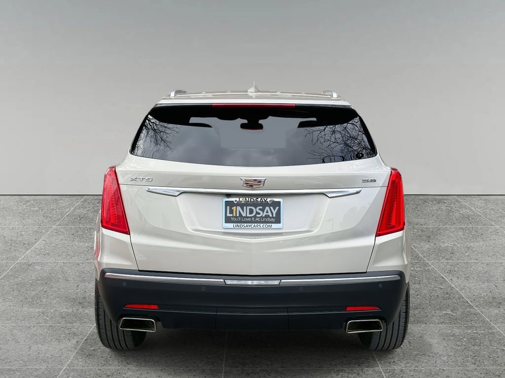 Used 2017 Cadillac XT5 Luxury w/ Driver Awareness Package image 11