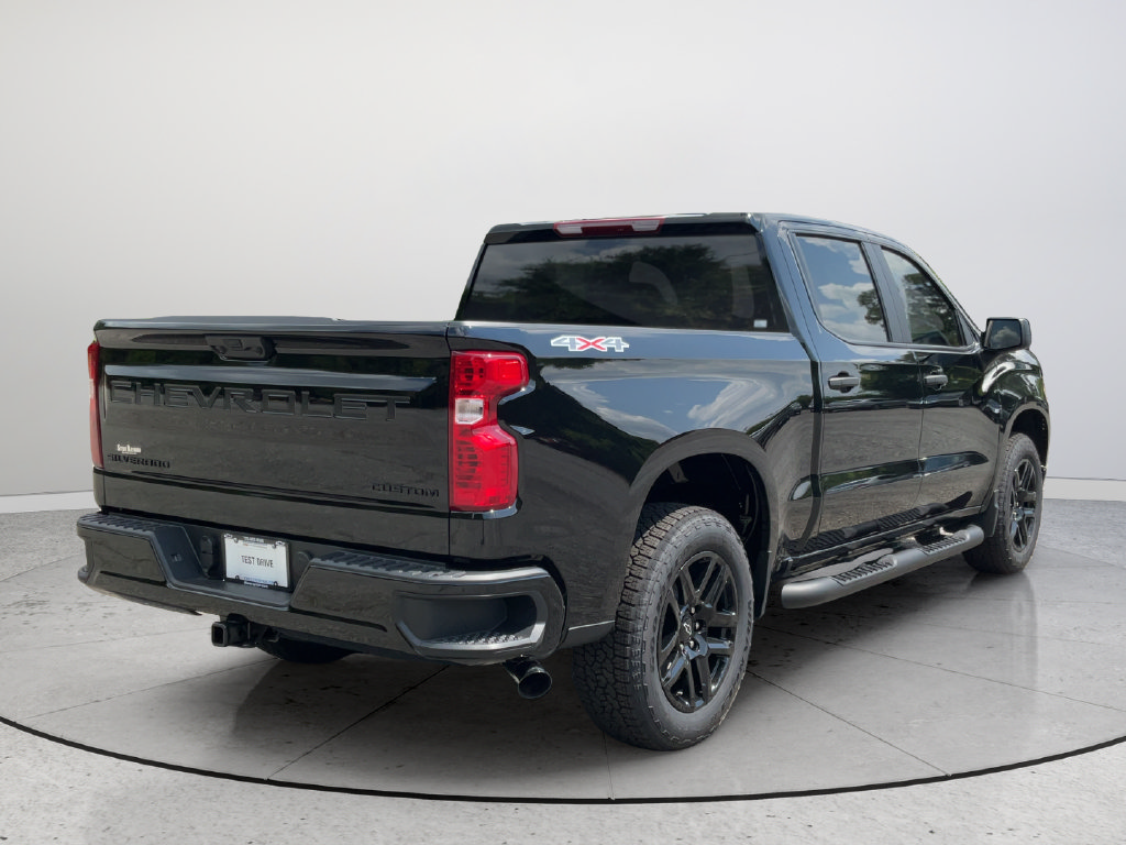 New 2026 Chevrolet Silverado 1500 Custom w/ Turbomax Blackout Package AWD/4WD image 5
