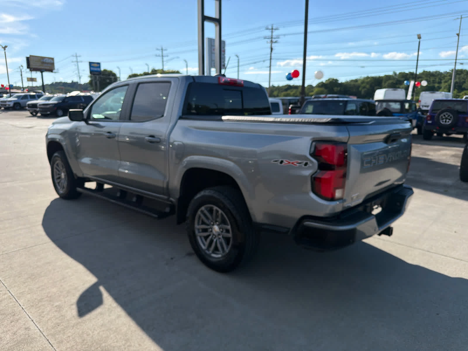 Used 2024 Chevrolet Colorado LT w/ LT Convenience Package III AWD/4WD image 5
