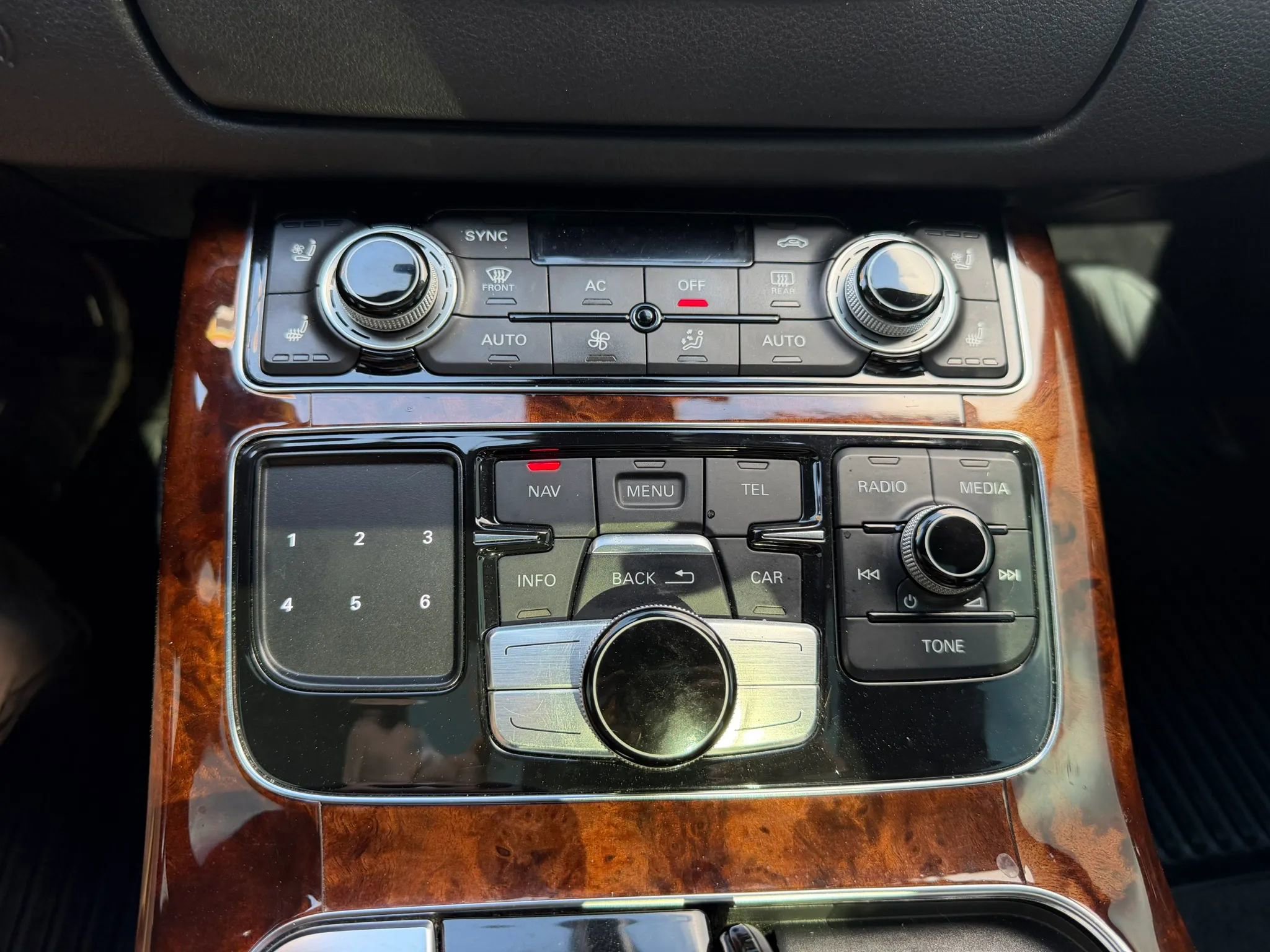 Used 2012 Audi A8 L 4.2 image 27