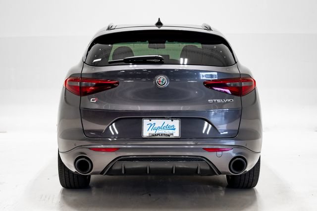 Used 2023 Alfa Romeo Stelvio Veloce AWD/4WD image 31