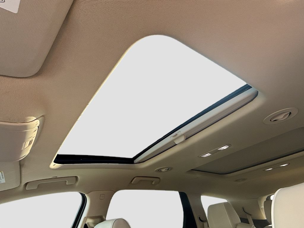 Used 2024 Buick Enclave Avenir w/ Trailering Package, 5000 lbs. FWD image 23