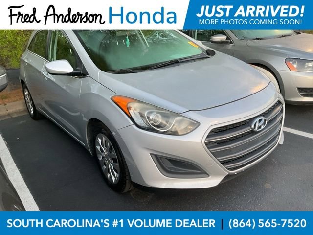 Used 2017 Hyundai Elantra GT image 1