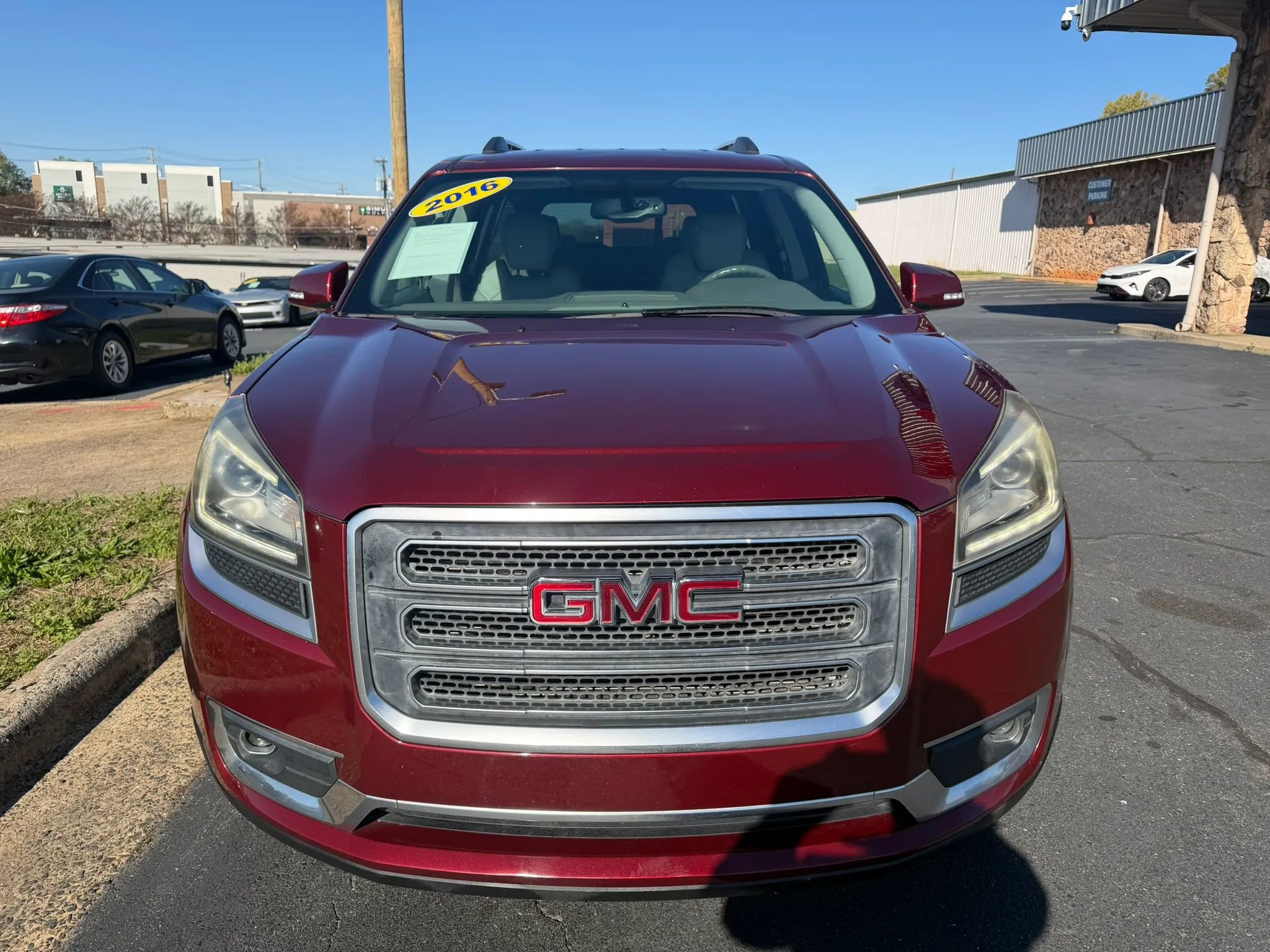 Used 2016 GMC Acadia SLT image 2