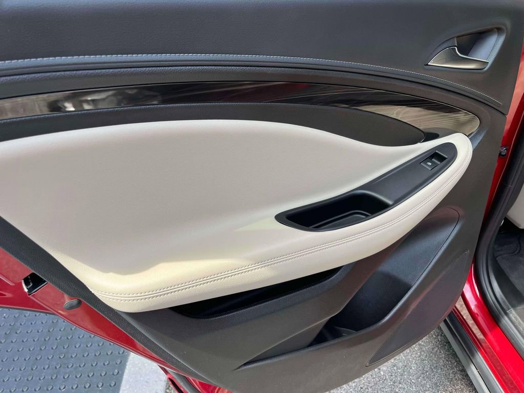 Used 2019 Buick Envision Premium AWD/4WD image 15